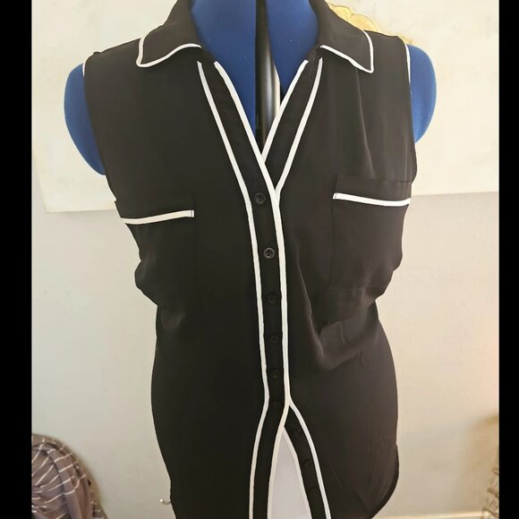 Torrid Madison Gorgette Button Down - Picture 3 of 5